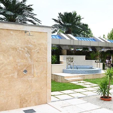 Multi Grand Pharaon Hotel Ptghni Bagian luar foto