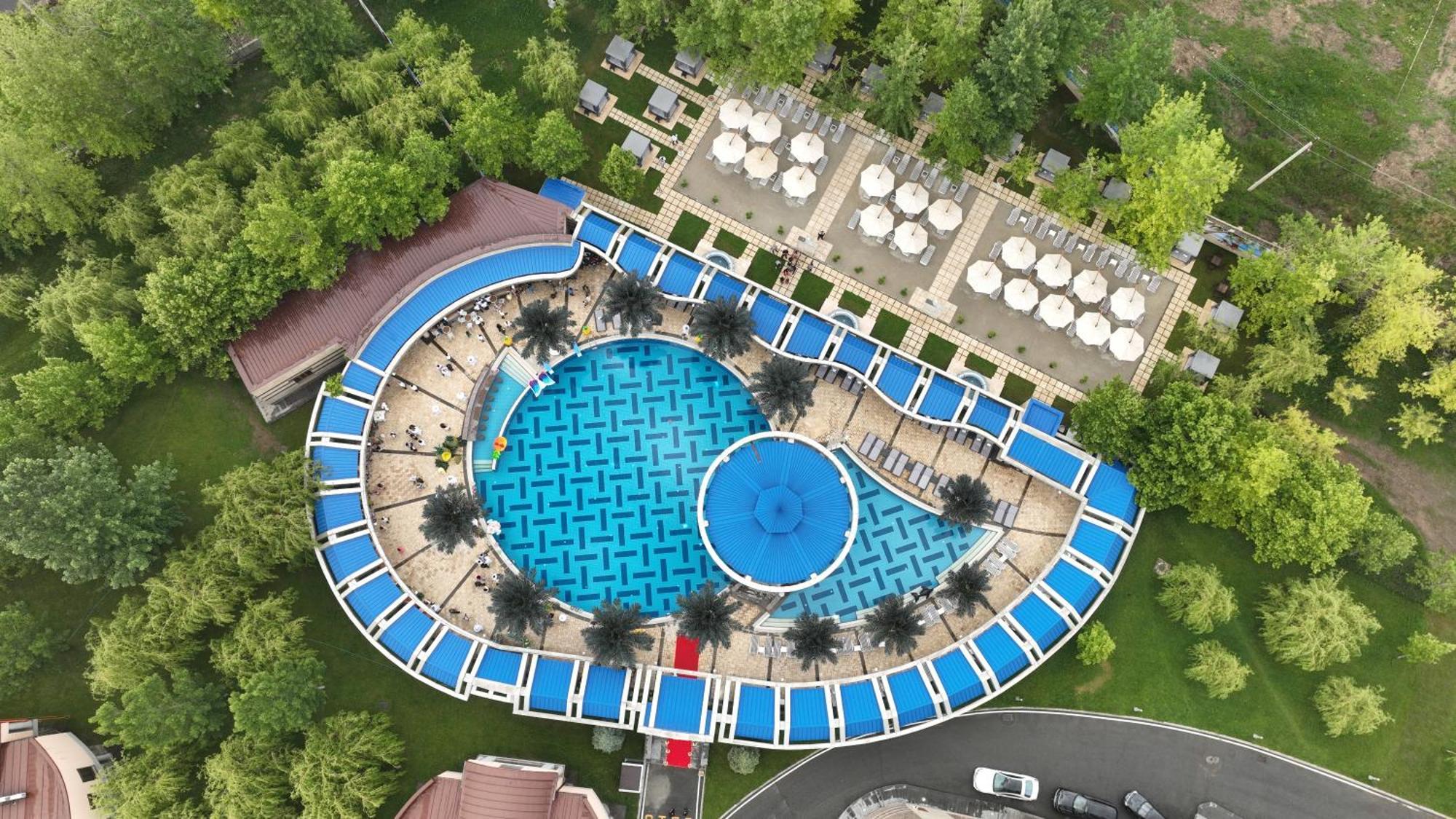 Multi Grand Pharaon Hotel Ptghni Bagian luar foto