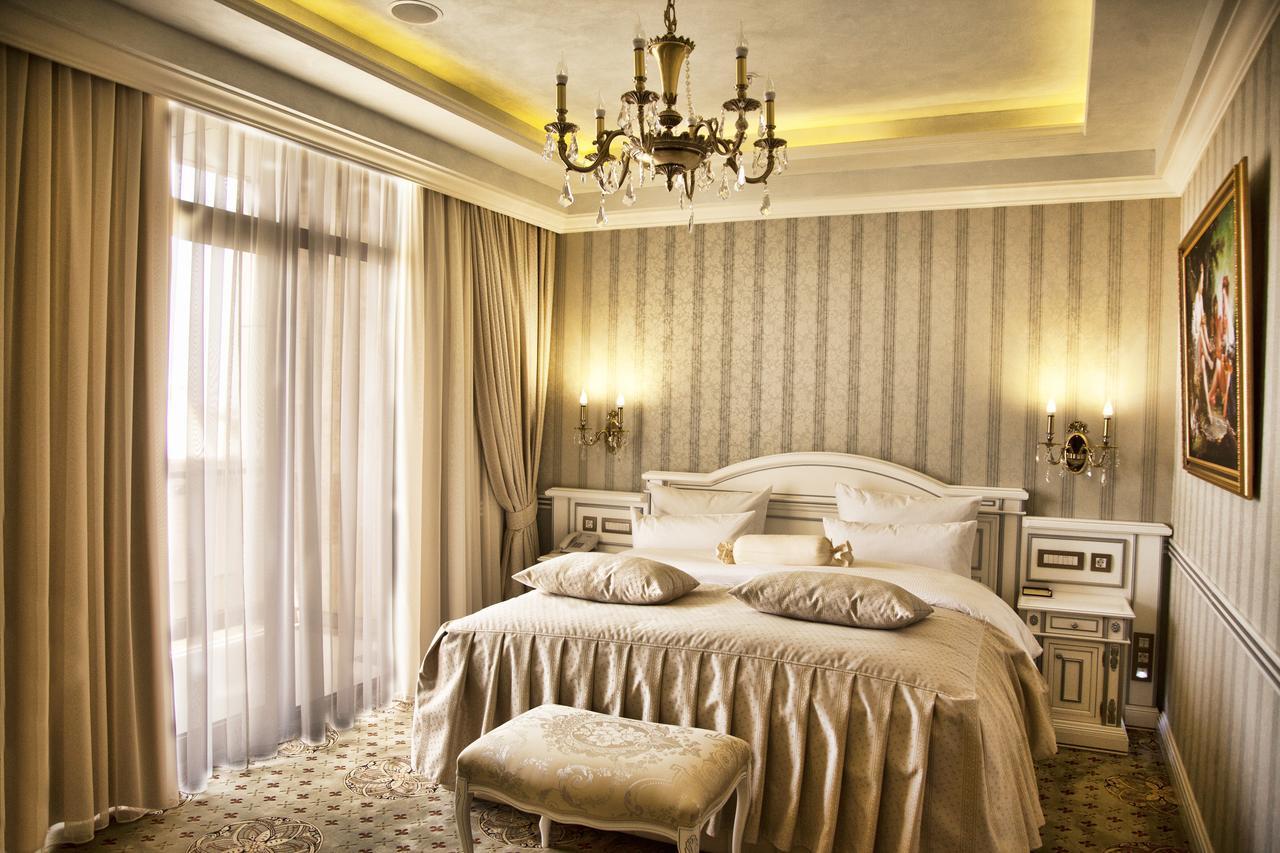 Multi Grand Pharaon Hotel Ptghni Bagian luar foto