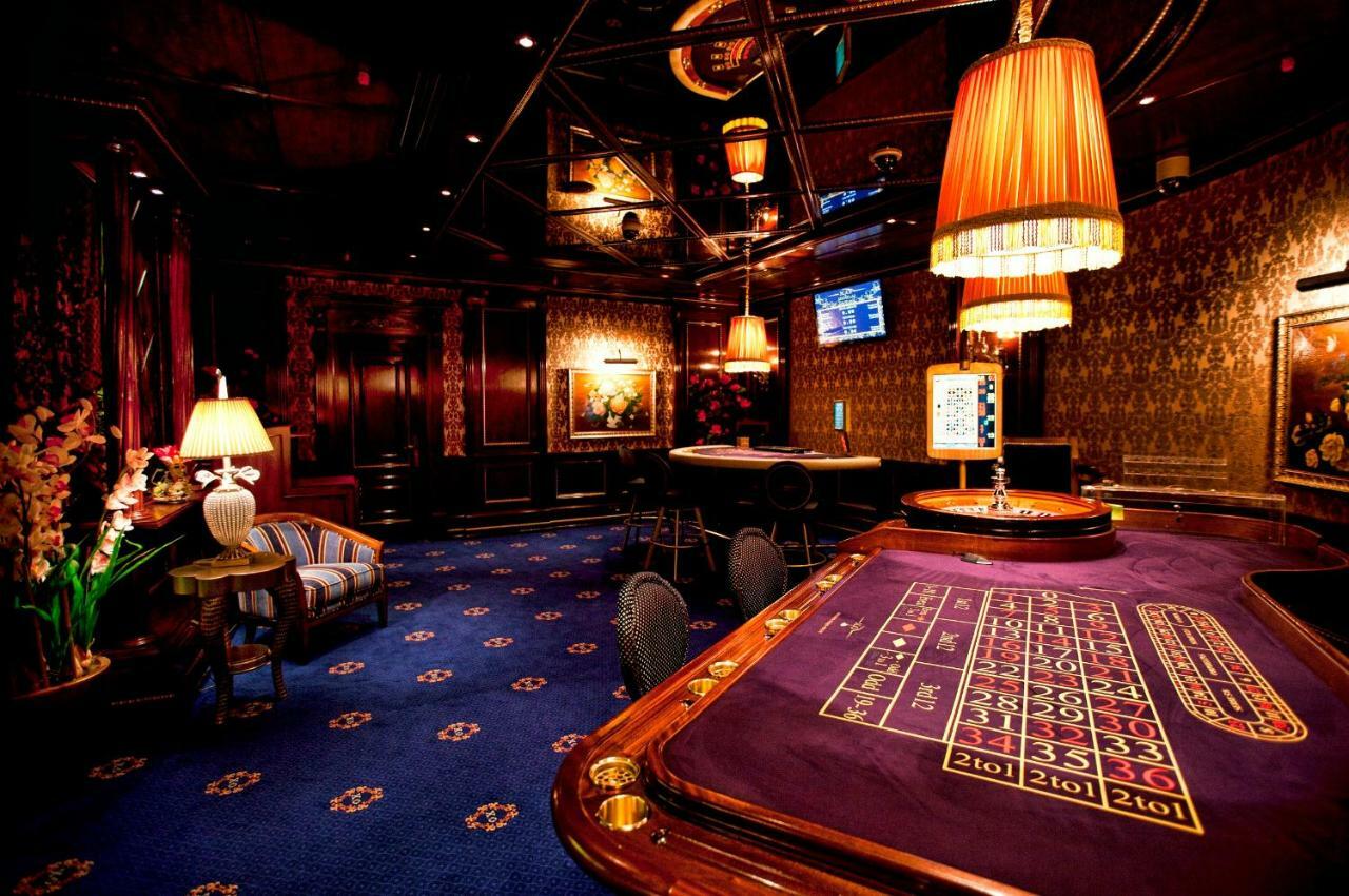 Multi Grand Pharaon Hotel Ptghni Bagian luar foto