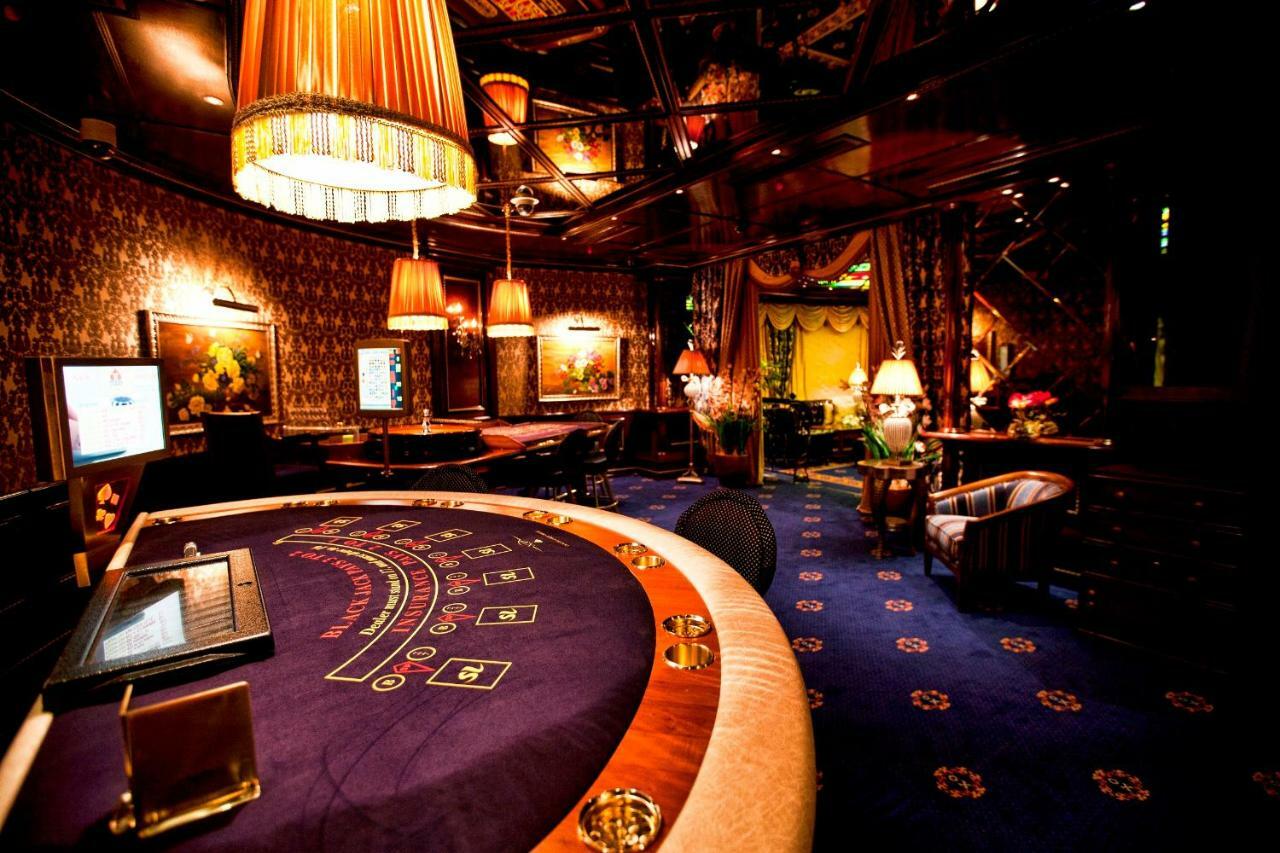 Multi Grand Pharaon Hotel Ptghni Bagian luar foto