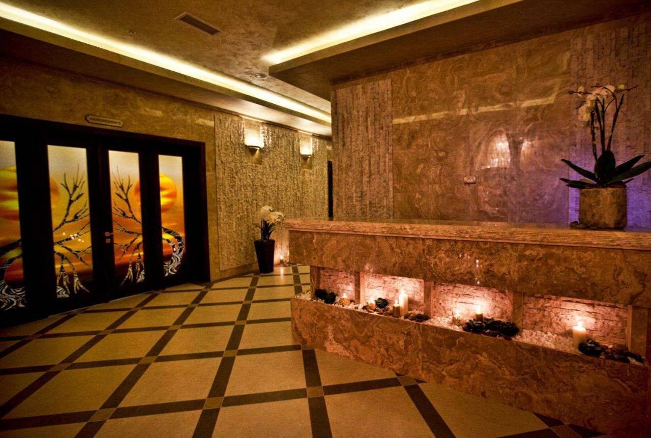 Multi Grand Pharaon Hotel Ptghni Bagian luar foto