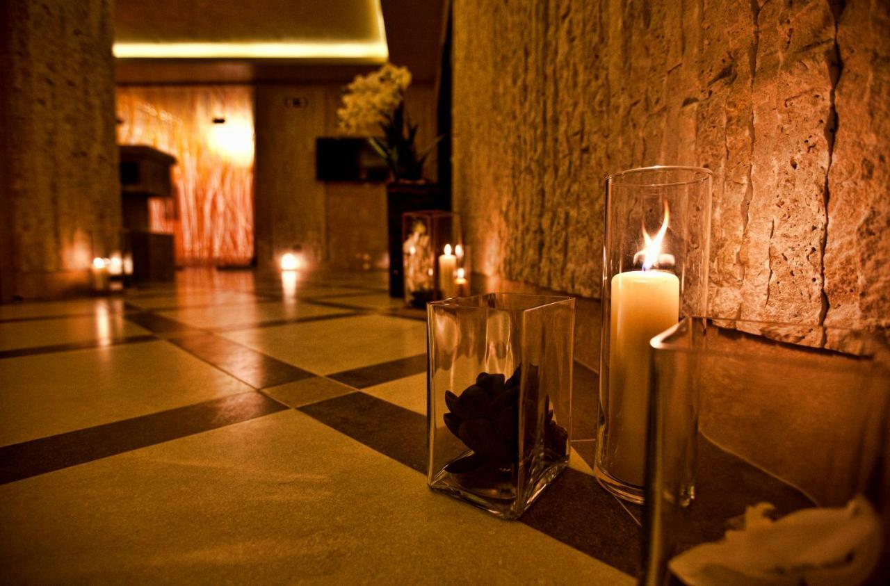 Multi Grand Pharaon Hotel Ptghni Bagian luar foto