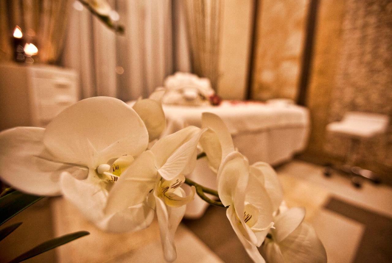 Multi Grand Pharaon Hotel Ptghni Bagian luar foto