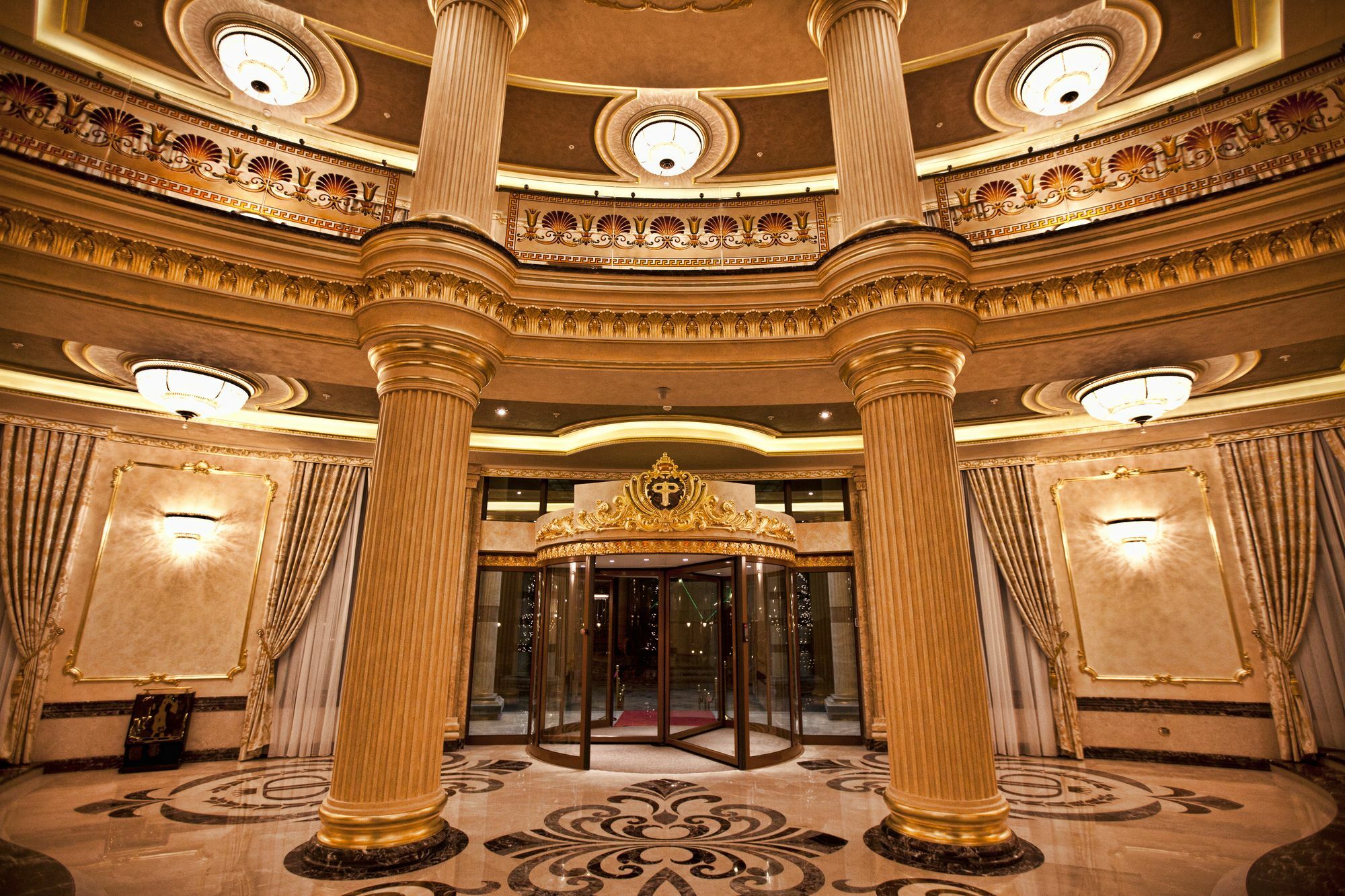 Multi Grand Pharaon Hotel Ptghni Bagian luar foto
