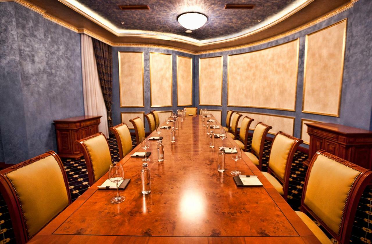 Multi Grand Pharaon Hotel Ptghni Bagian luar foto